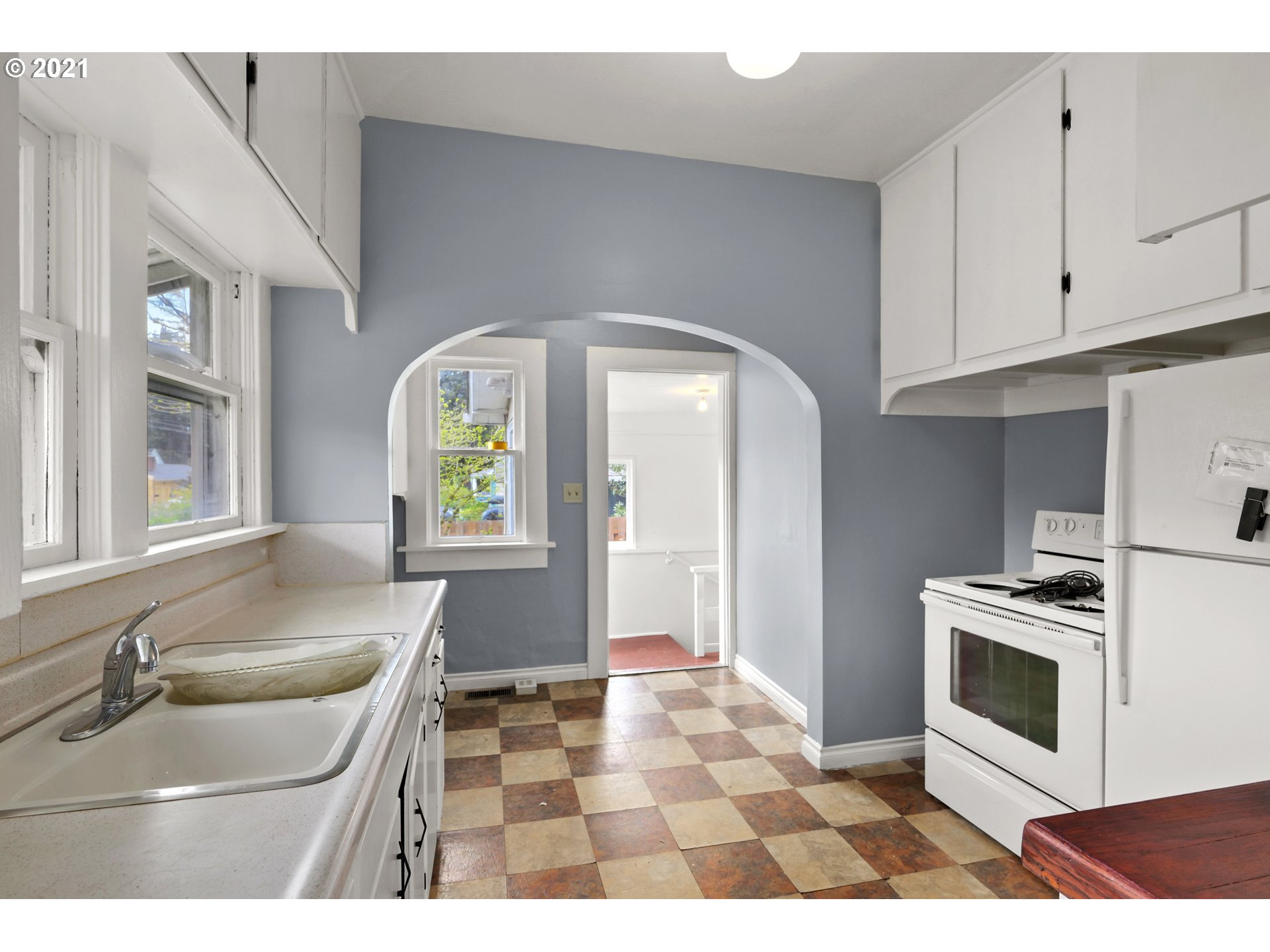 5709 Southeast Reedway Street Portland, OR 97206 - Photo 8 of 19 Gallery Image 8