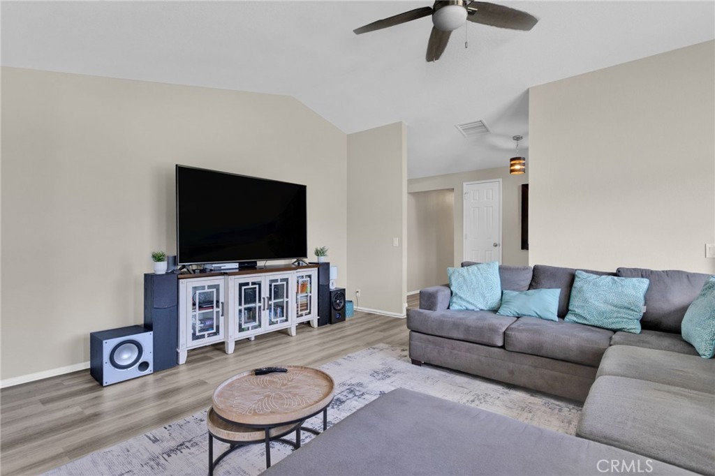 13028 Quapaw Road Apple Valley, CA 92308 - Photo 8 of 52