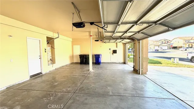 $2,590 | 14741 Coachman Road, Victorville, CA 92394