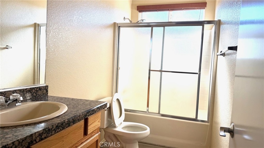 14741 Coachman Road Victorville, CA 92394 - Photo 7 of 12