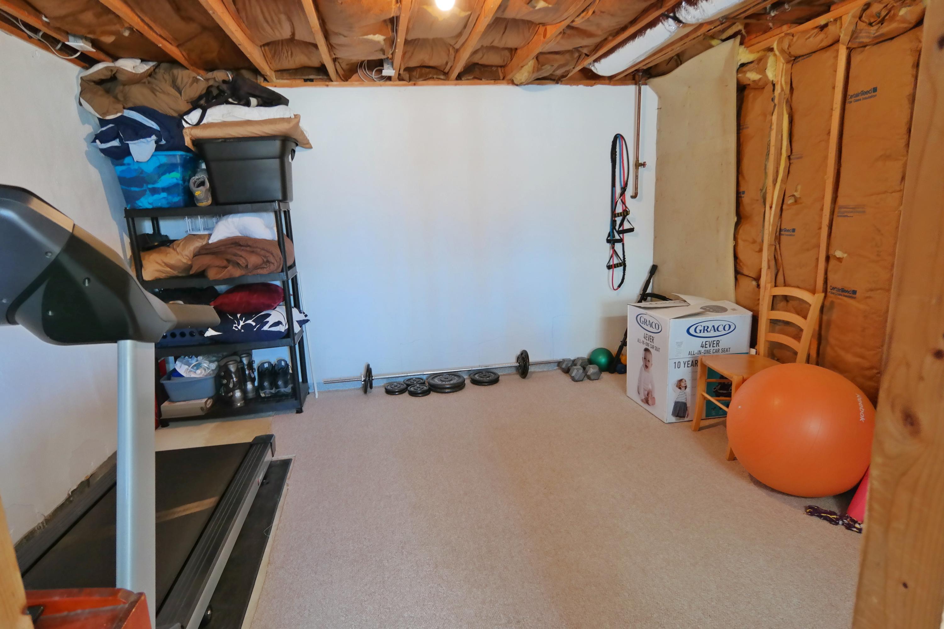 5726 Cove Road Roanoke, VA 24019 - Photo 24 of 34 a view of a room with storage