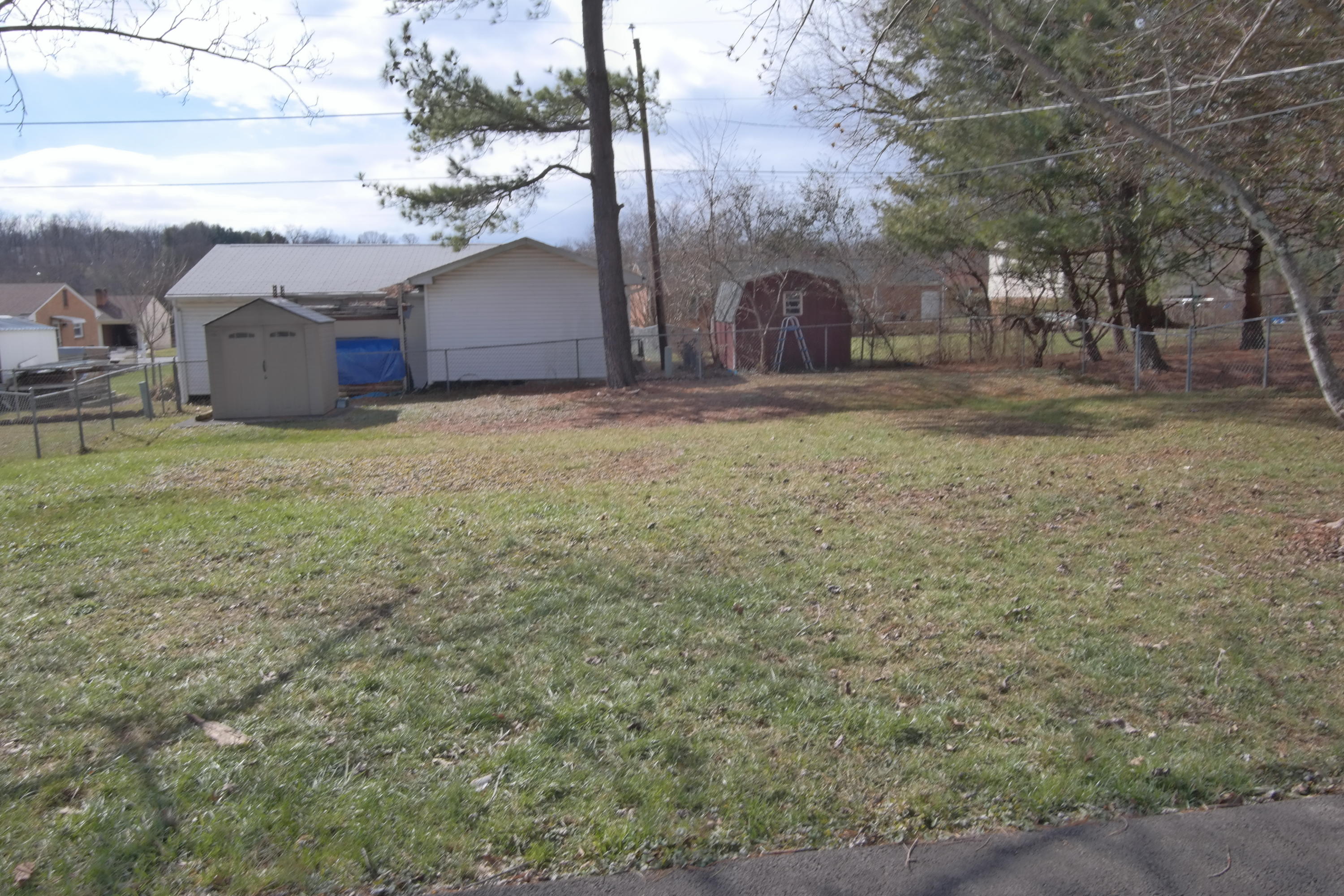 5726 Cove Road Roanoke, VA 24019 - Photo 34 of 34 a house view with a outdoor space