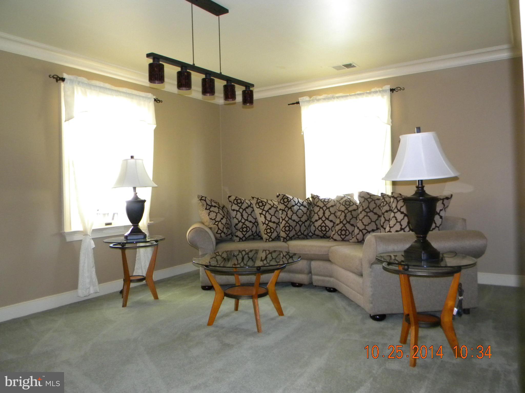 1438 Sussex Road Baltimore, MD 21221 - Photo 14 of 30 Family Room
