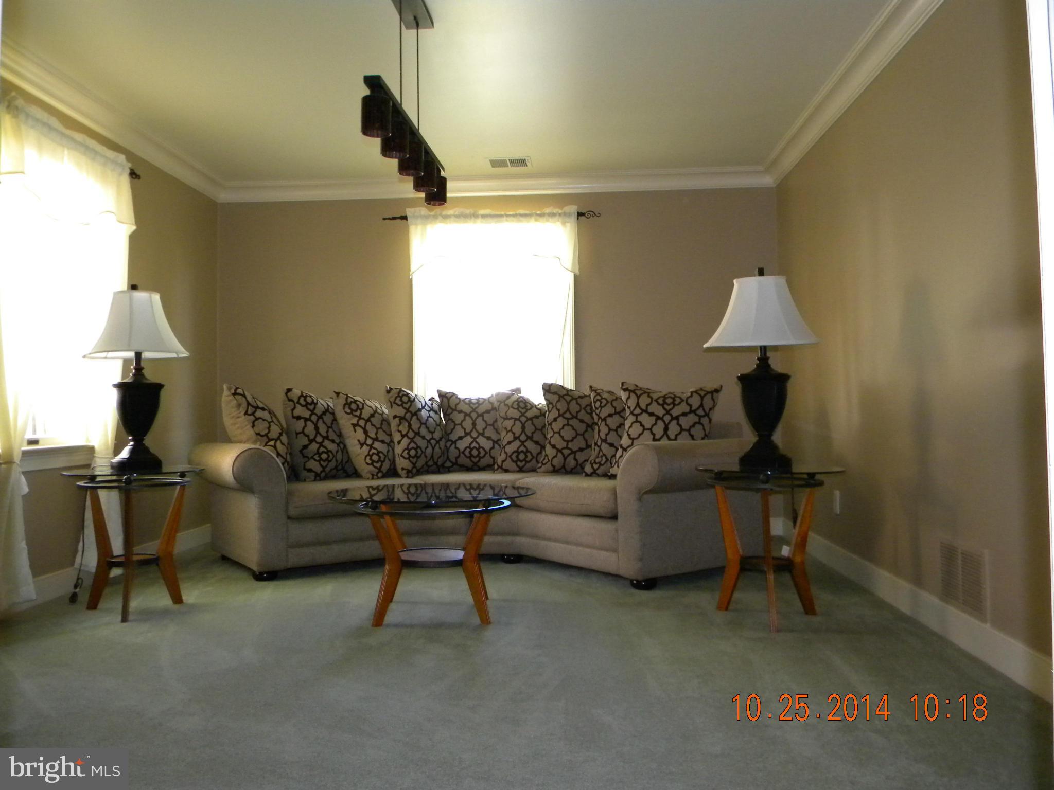 1438 Sussex Road Baltimore, MD 21221 - Photo 15 of 30 Family Room