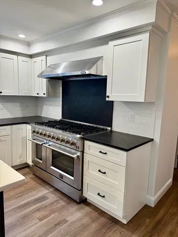 $659,000 | 5 Whiton Place, Plaistow, NH 03865