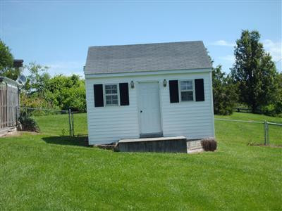 276 New Haven Road Lancaster, KY 40444 - Photo 9 of 23 A really unique little detached room. C