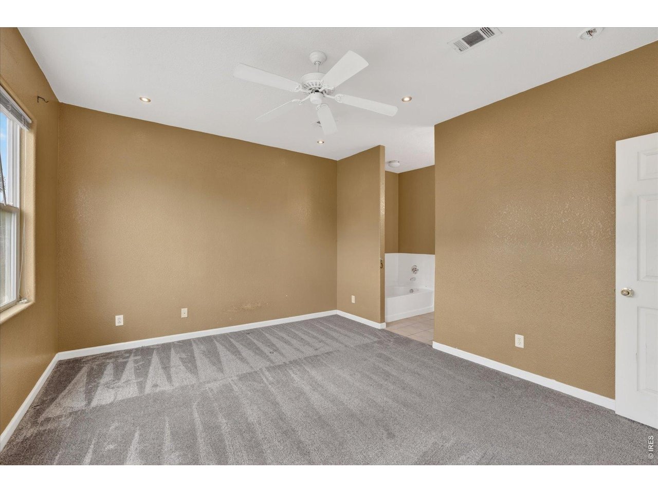 11250 Florence Street, Unit B Commerce City, CO 80640 - Photo 18 of 38