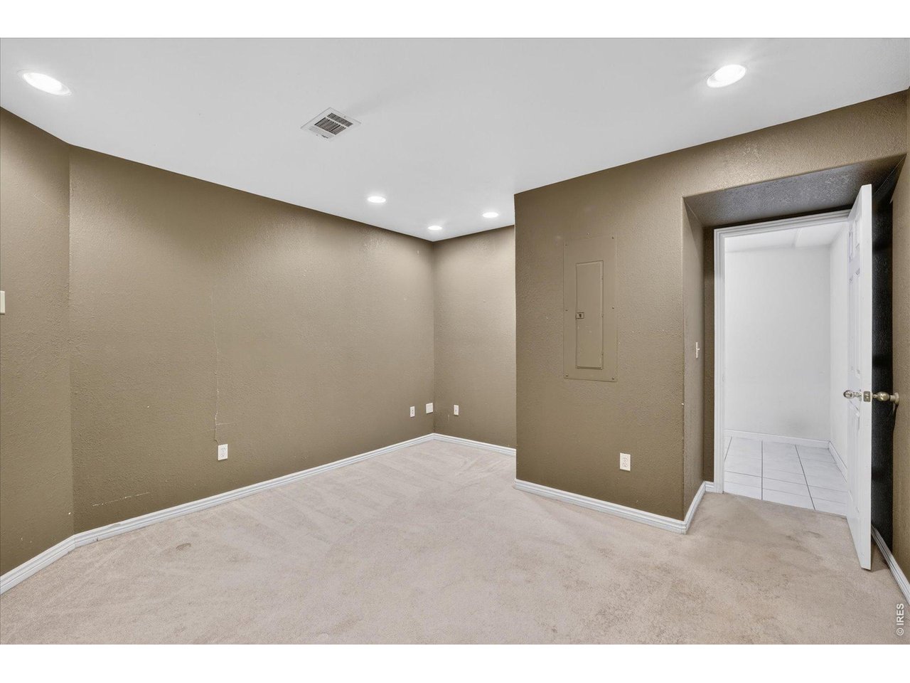 11250 Florence Street, Unit B Commerce City, CO 80640 - Photo 34 of 38