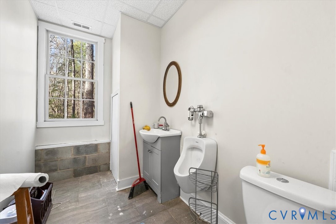 7040 Old Roxbury Road Quinton, VA 23141 - Photo 29 of 38