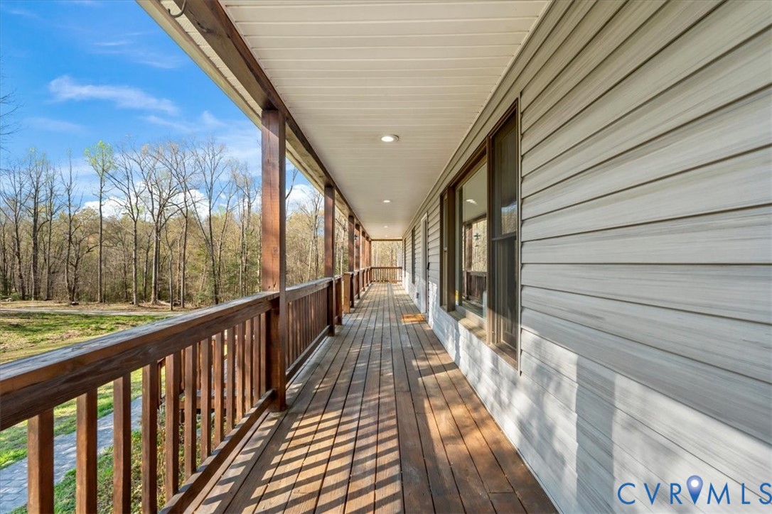 7040 Old Roxbury Road Quinton, VA 23141 - Photo 3 of 38