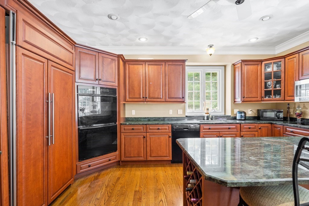 102 Spofford Road Boxford, MA 01921 - Photo 12 of 33