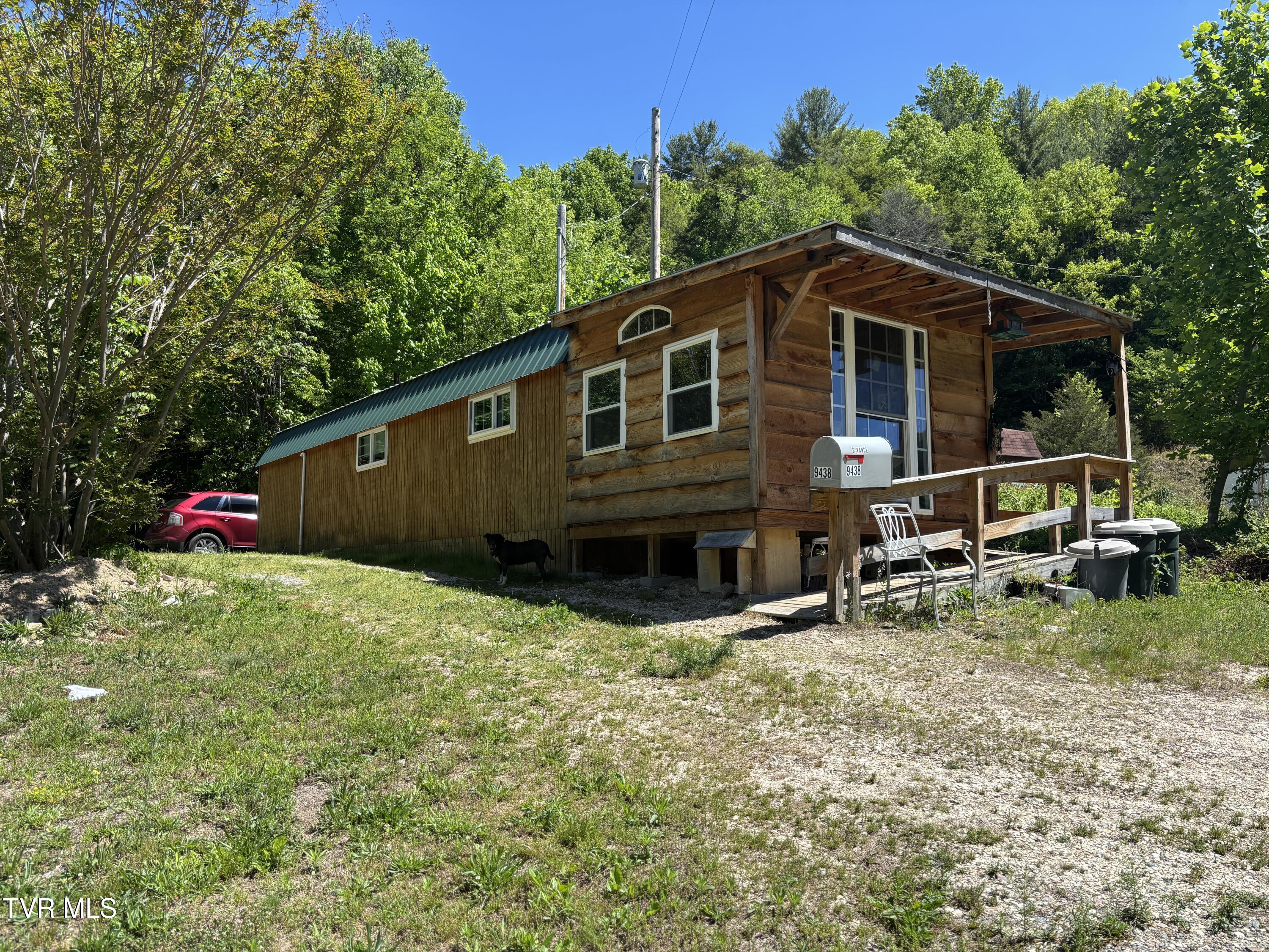 9438 Roan Creek Road Butler, TN 37640 - Photo 9 of 11 IMG_5432