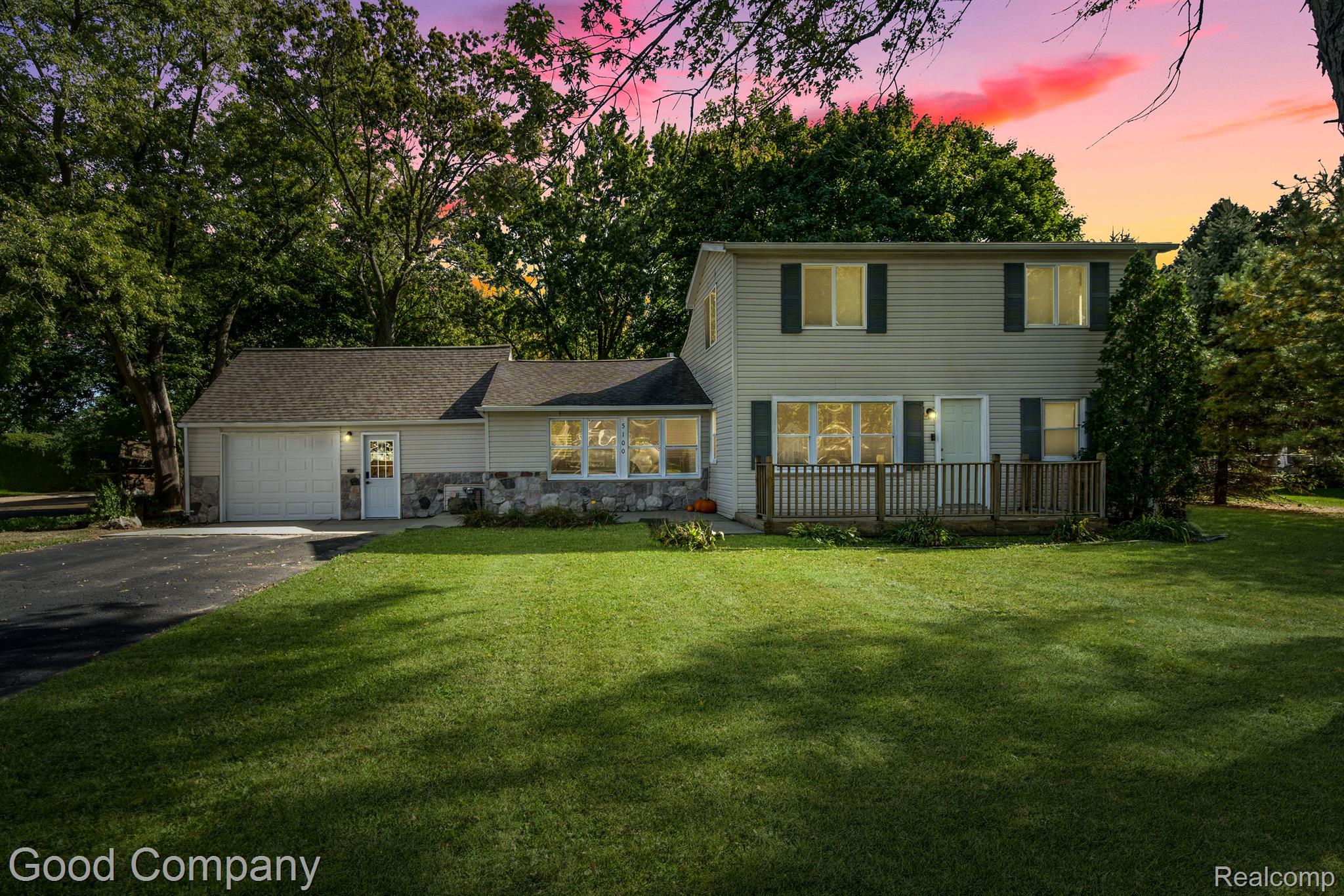 5100 Drayton Road Clarkston, MI 48346 - Photo 2 of 34 Gallery Image 2