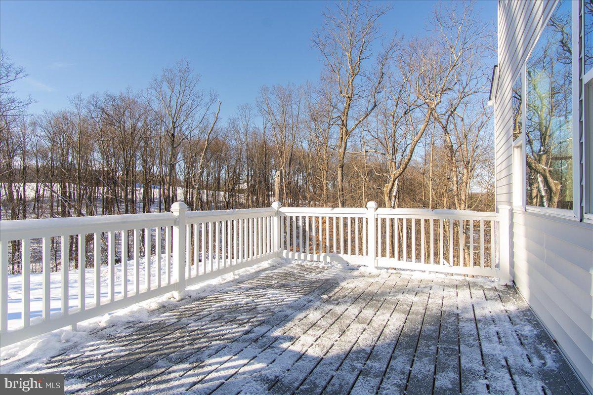13935 Harrisville Road Mount Airy, MD 21771 - Photo 61 of 73 a view of a wooden roof deck