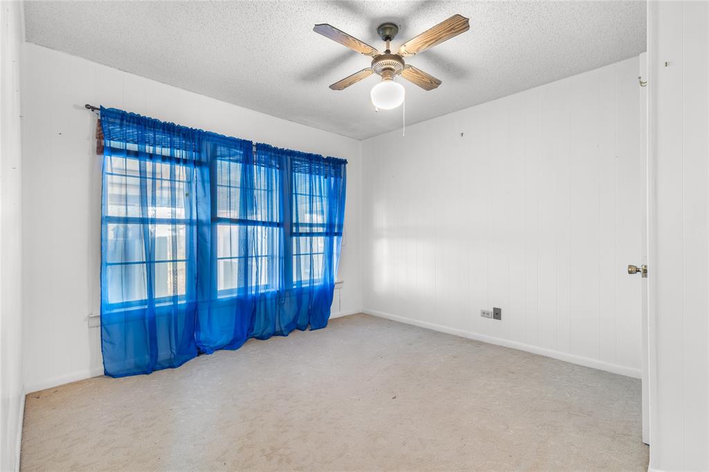 1912 East Texas Street Denison, TX 75021 - Photo 14 of 23