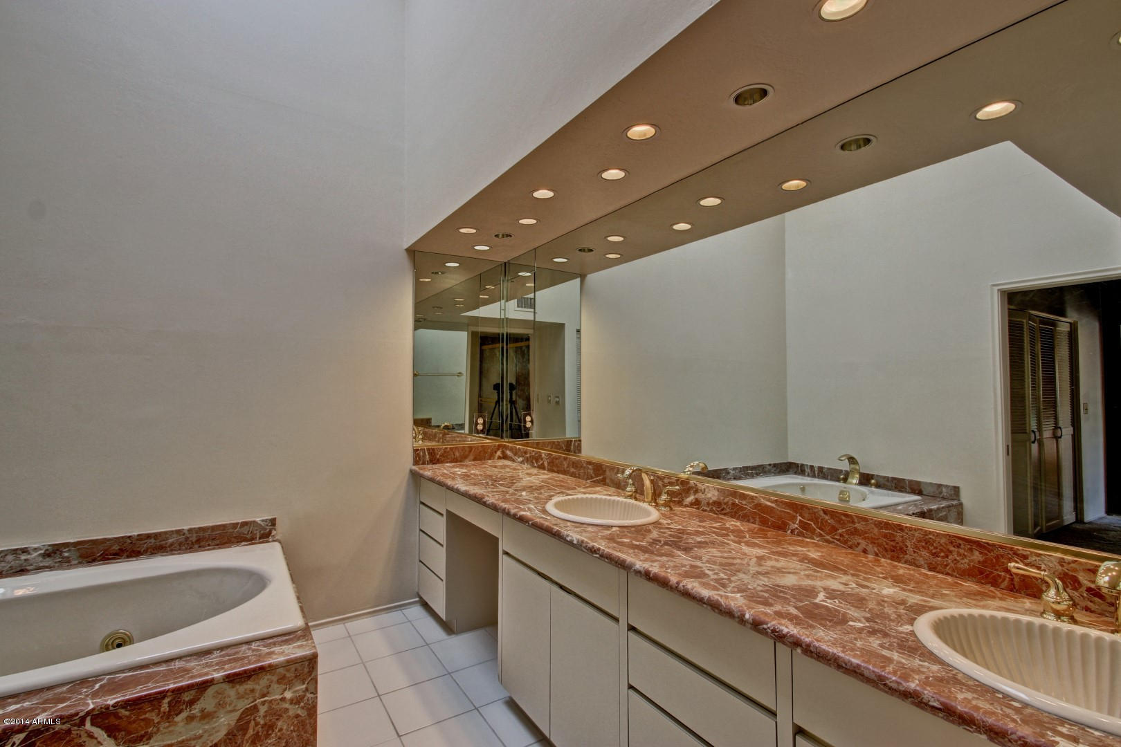 4448 East Camelback Road, Unit 11 Phoenix, AZ 85018 - Photo 37 of 98 Master bath w/ double sinks