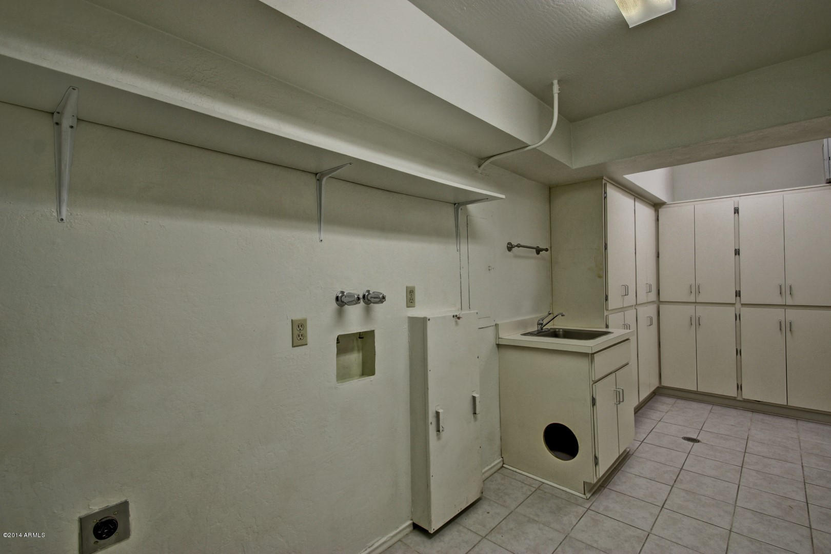 4448 East Camelback Road, Unit 11 Phoenix, AZ 85018 - Photo 60 of 98 Laundry Room 2