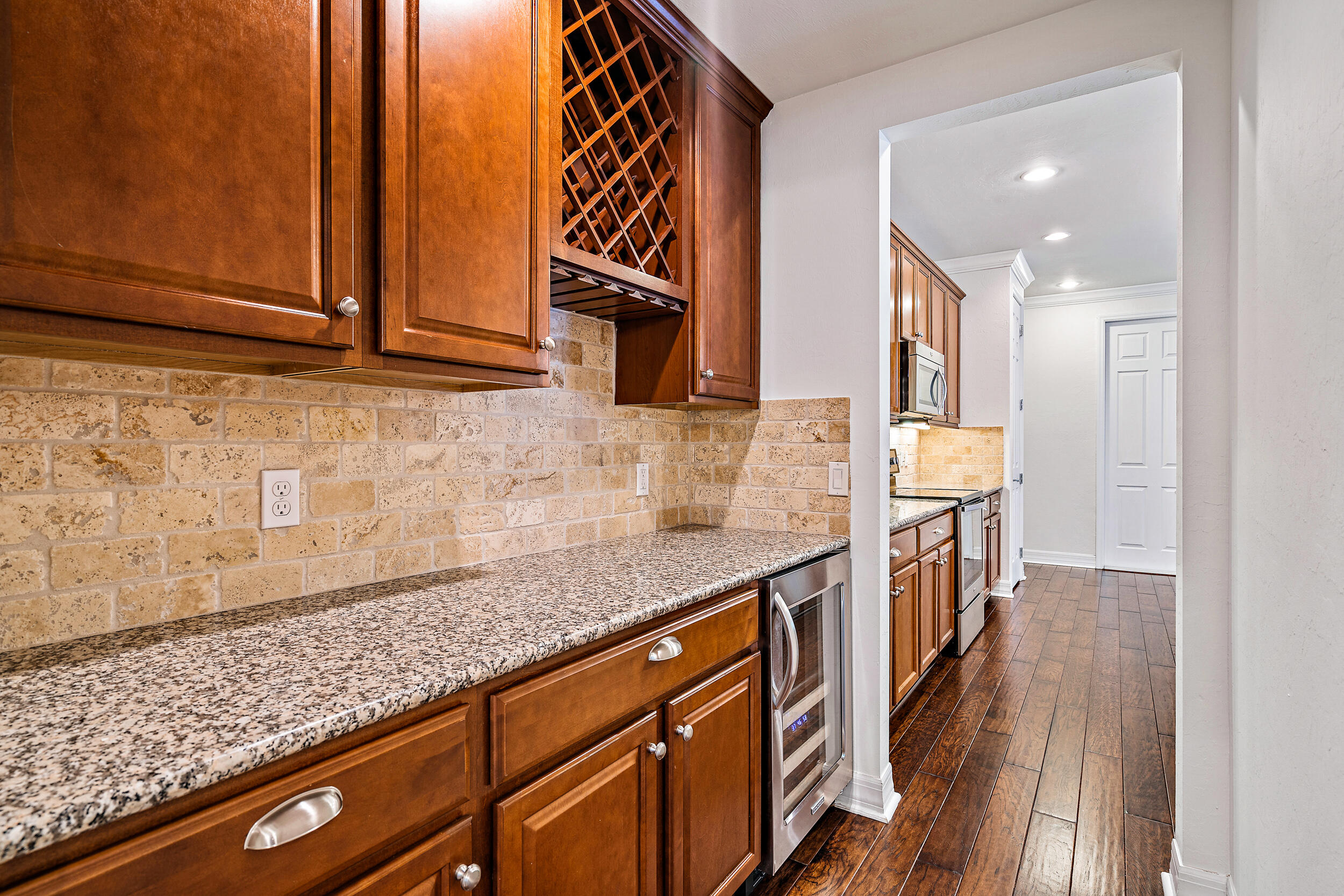 1342 Community Drive Jupiter, FL 33458 - Photo 13 of 34 Kitchen