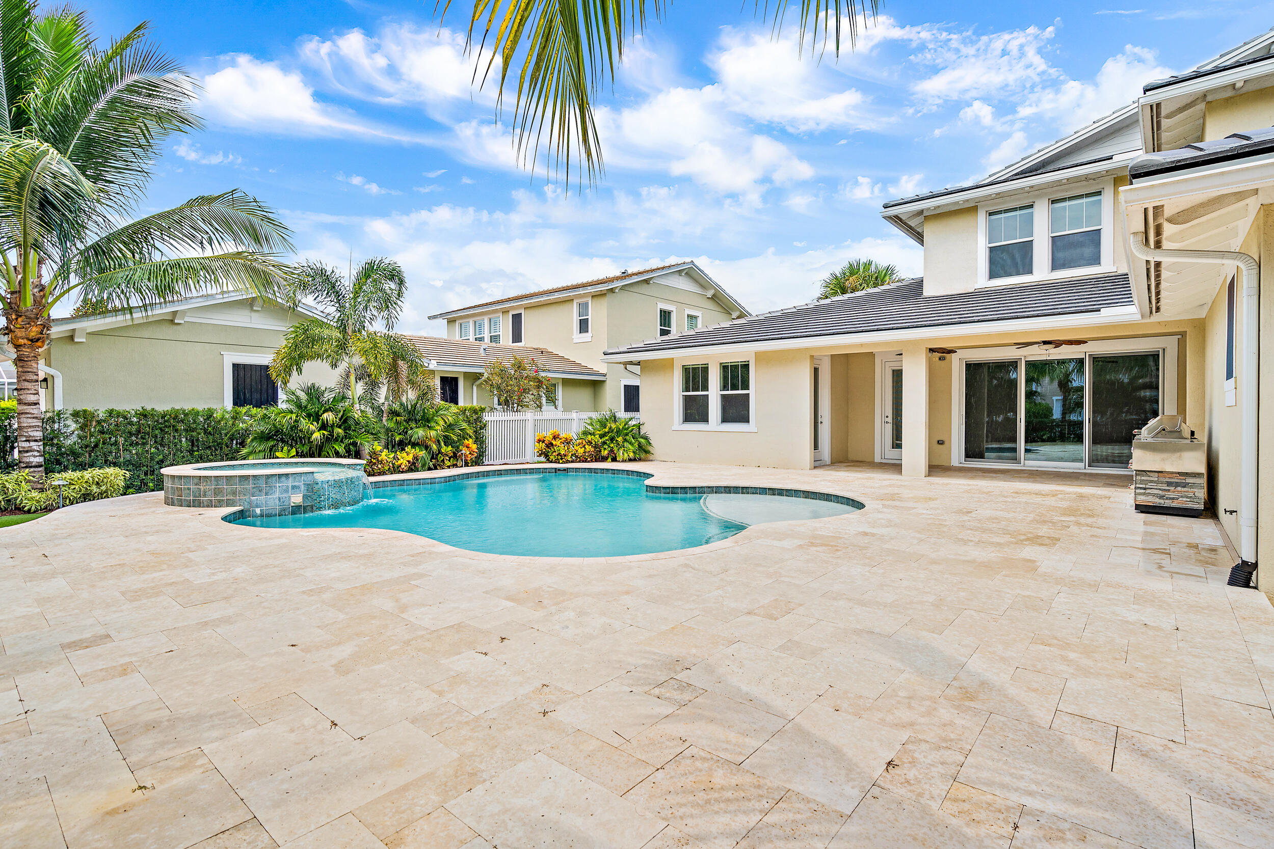 1342 Community Drive Jupiter, FL 33458 - Photo 26 of 34 Pool & Back Exterior