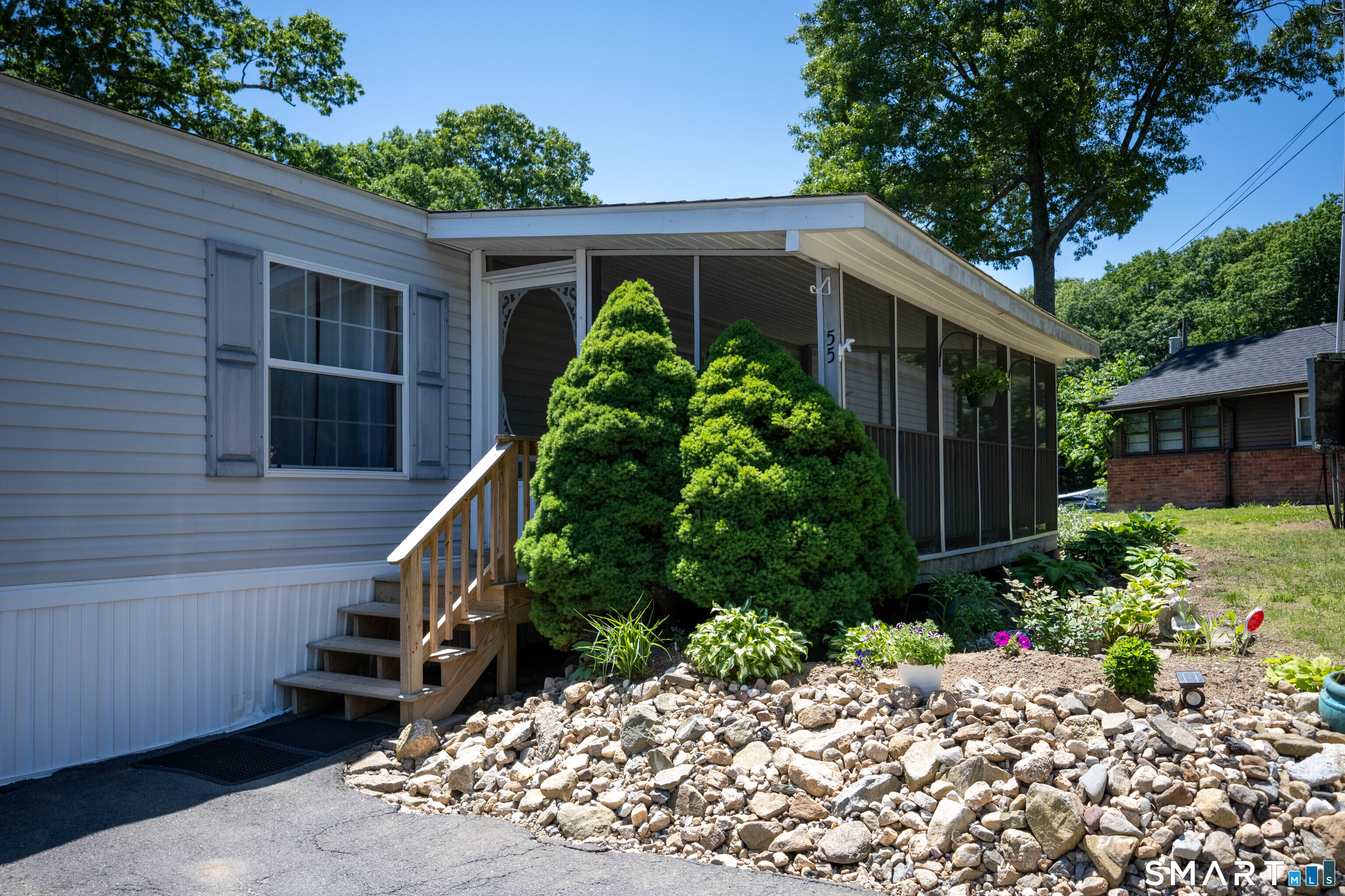 55 Mountainview Road East Hampton, CT 06424 - Photo 4 of 24