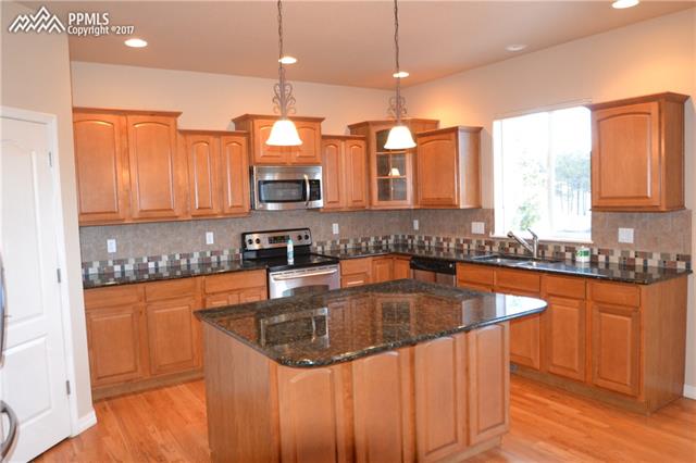 12872 Goodson Road Colorado Springs, CO 80908 - Photo 20 of 31