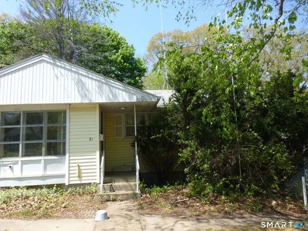 $199,000 | 31 Park Avenue Extension, Montville, CT 06382