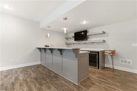 $985,000 | 9603 West 152nd Terrace, Overland Park, KS 66221
