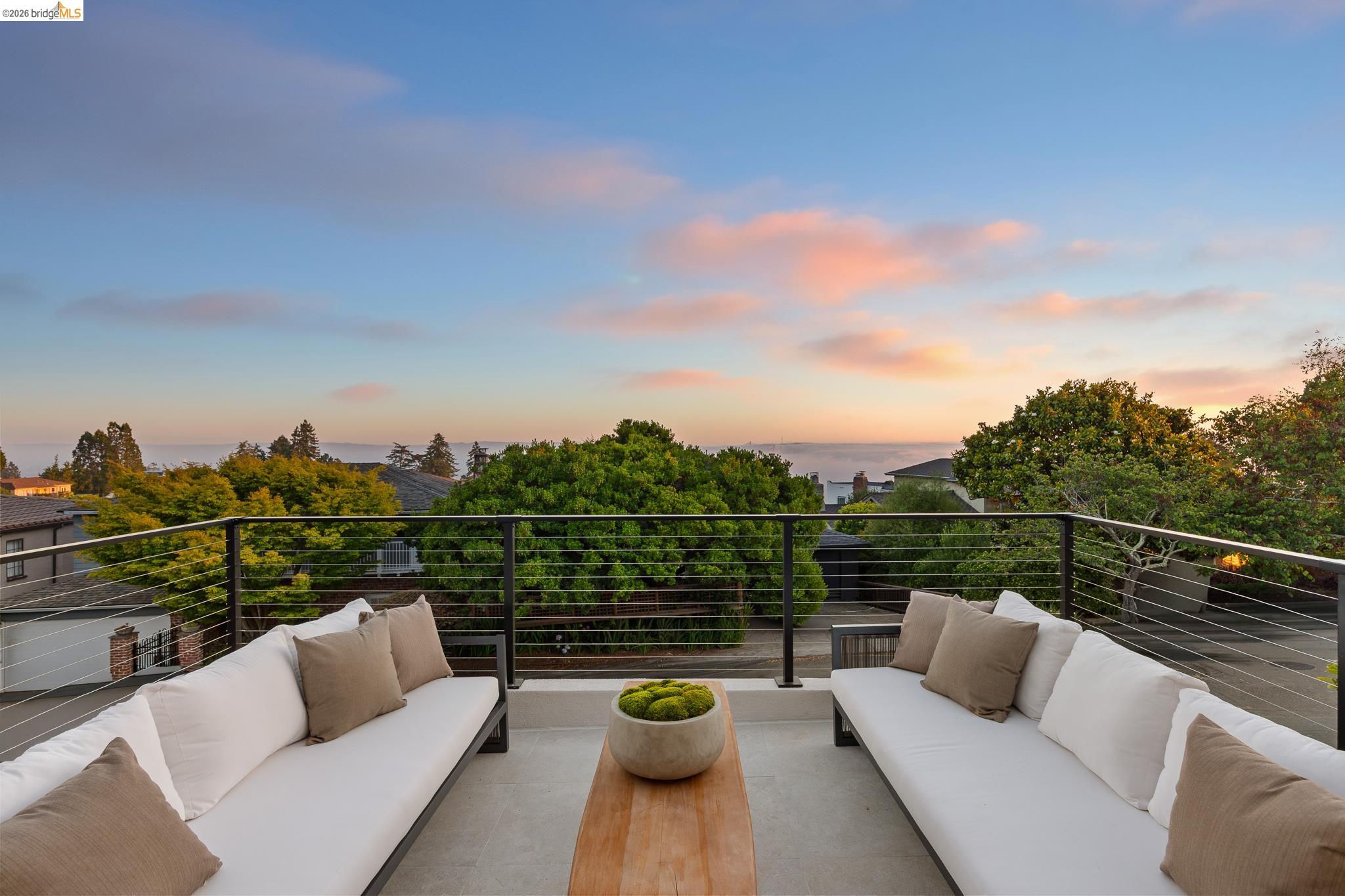 515 Cragmont Avenue Berkeley, CA 94708 - Photo 3 of 61