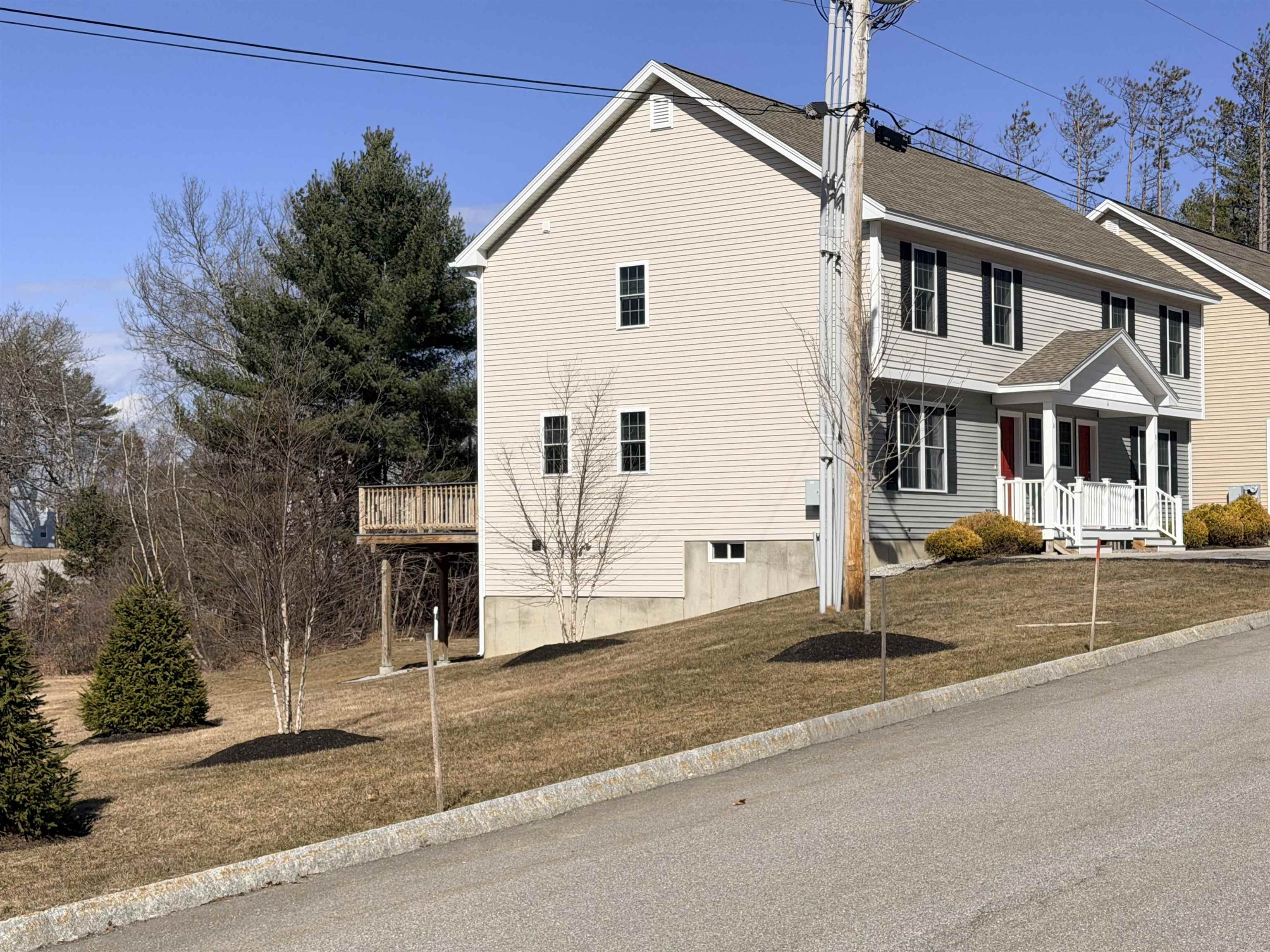 4 A Red Oak Way Boscawen, NH 03303 - Photo 2 of 33