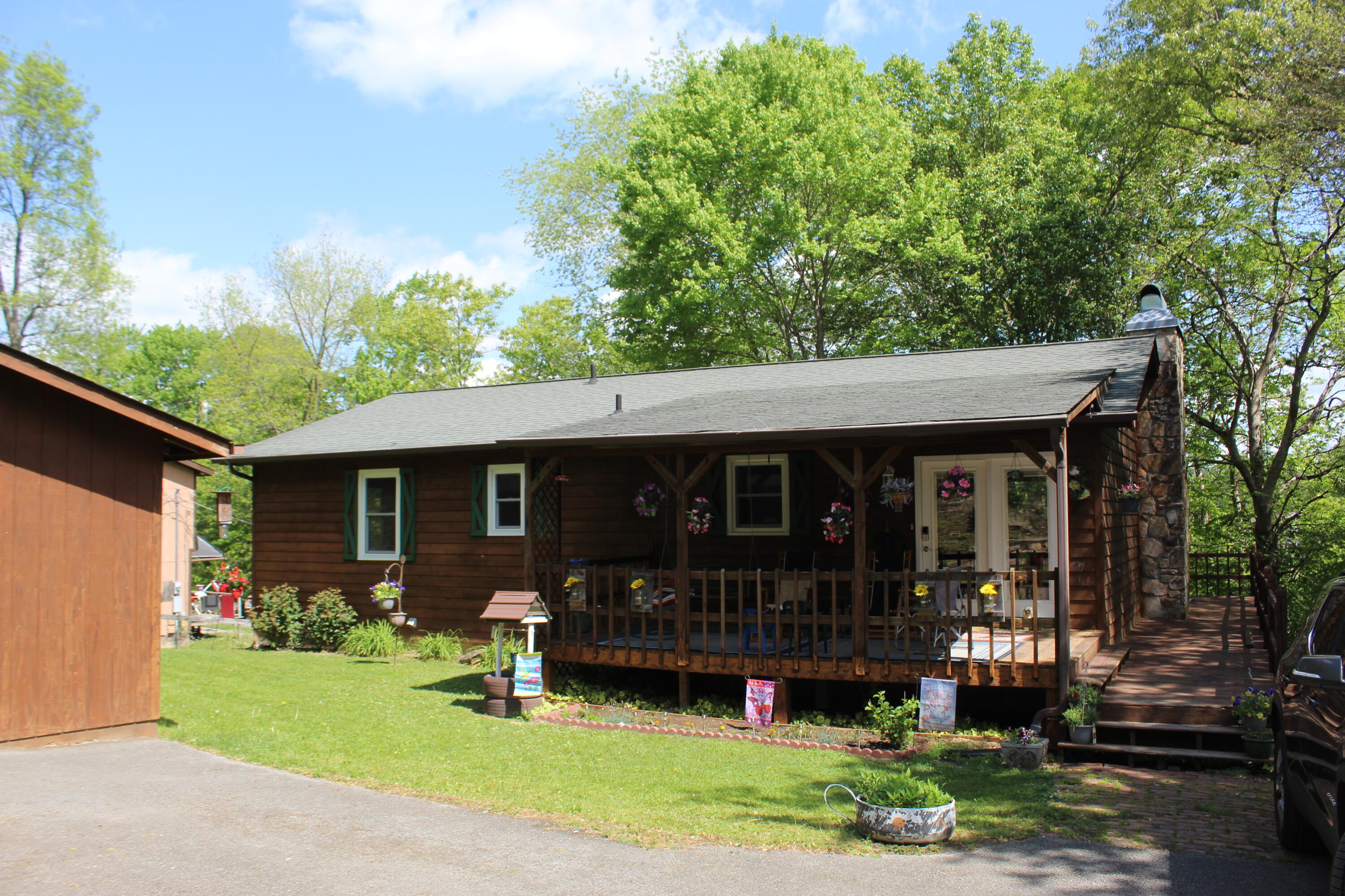 119 Ironwood Road Middlesboro, KY 40965 - Photo 7 of 52 IMG_0852