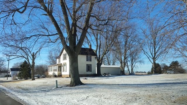 29989 Lukens Road Sycamore, IL 60178 - Photo 3 of 11