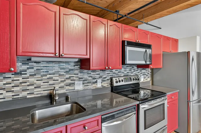 $295,000 | 234 East Reservoir Avenue, Unit 203, Milwaukee, WI 53212