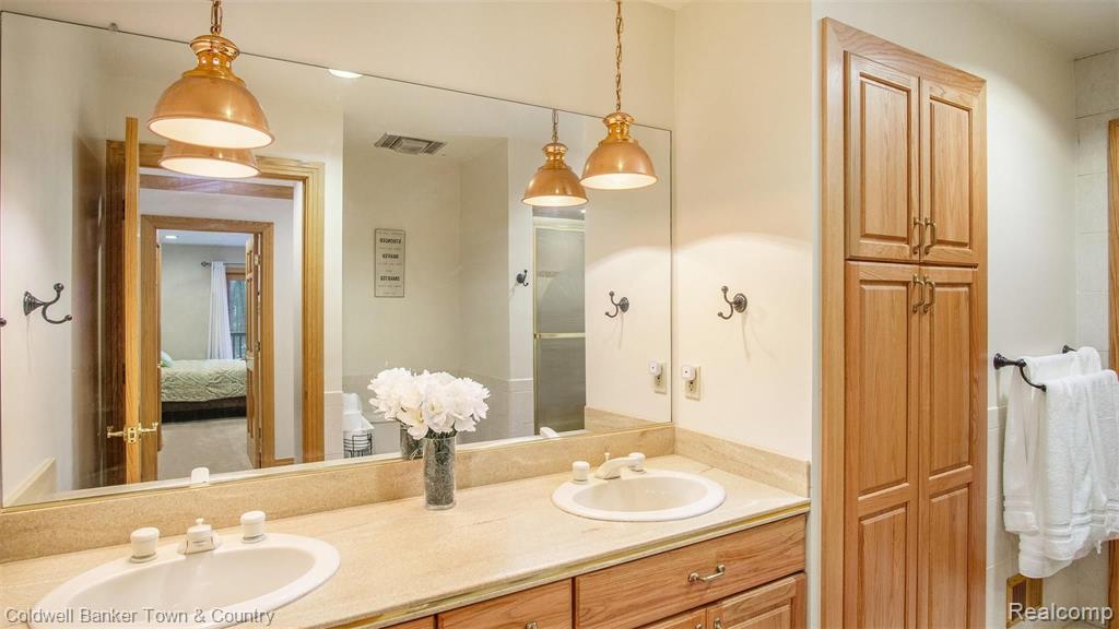 5186 Golf Club Road Howell, MI 48843 - Photo 19 of 30 Gallery Image 19
