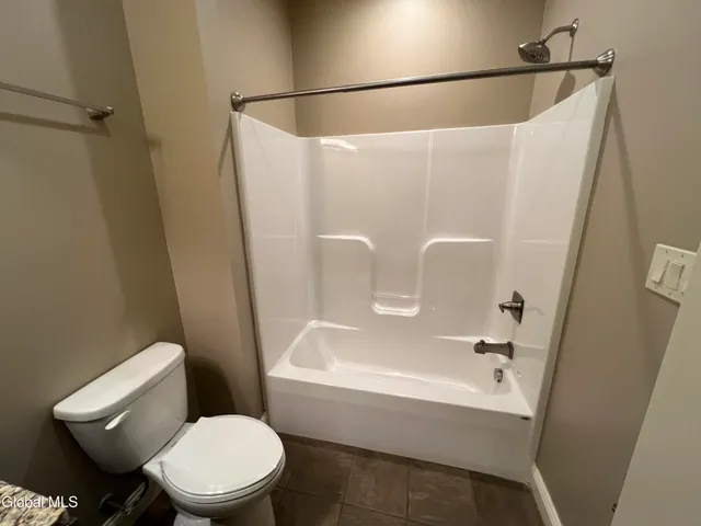 $2,450 | 48 Bavarian Way, Unit 97, Altamont, NY 12009