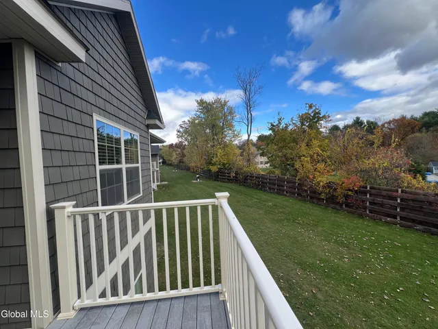 $2,450 | 48 Bavarian Way, Unit 97, Altamont, NY 12009