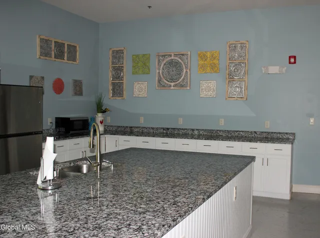 $2,450 | 48 Bavarian Way, Unit 97, Altamont, NY 12009