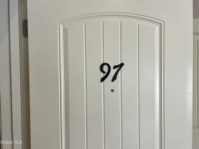 $2,450 | 48 Bavarian Way, Unit 97, Altamont, NY 12009