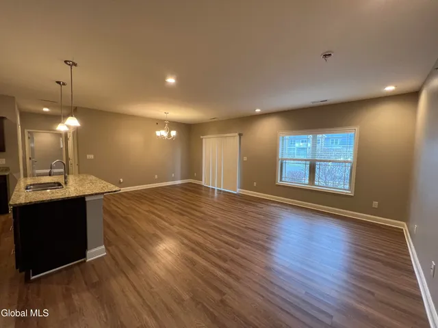 $2,450 | 48 Bavarian Way, Unit 97, Altamont, NY 12009