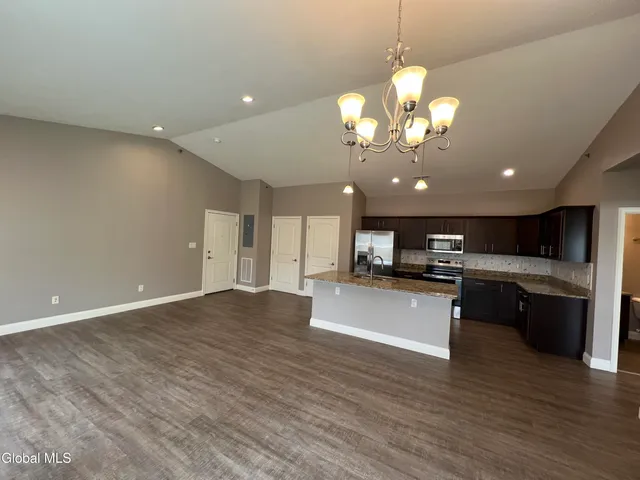 $2,450 | 48 Bavarian Way, Unit 97, Altamont, NY 12009