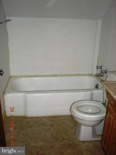 16421 Broadfording Road Clear Spring, MD 21722 - Photo 6 of 6 Bath #1