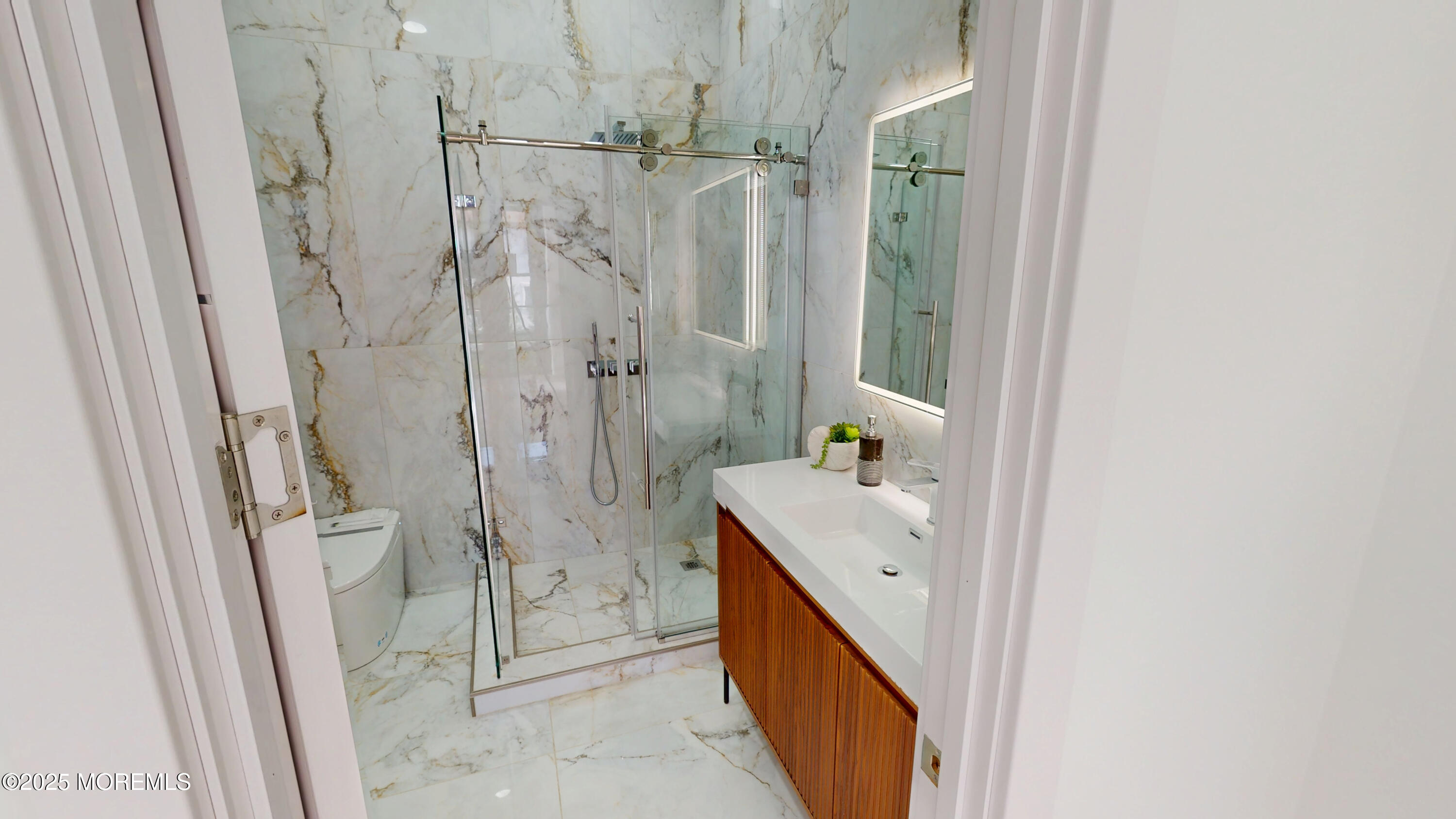 93 Buckley Road Marlboro, NJ 07746 - Photo 15 of 76 08292025_122845