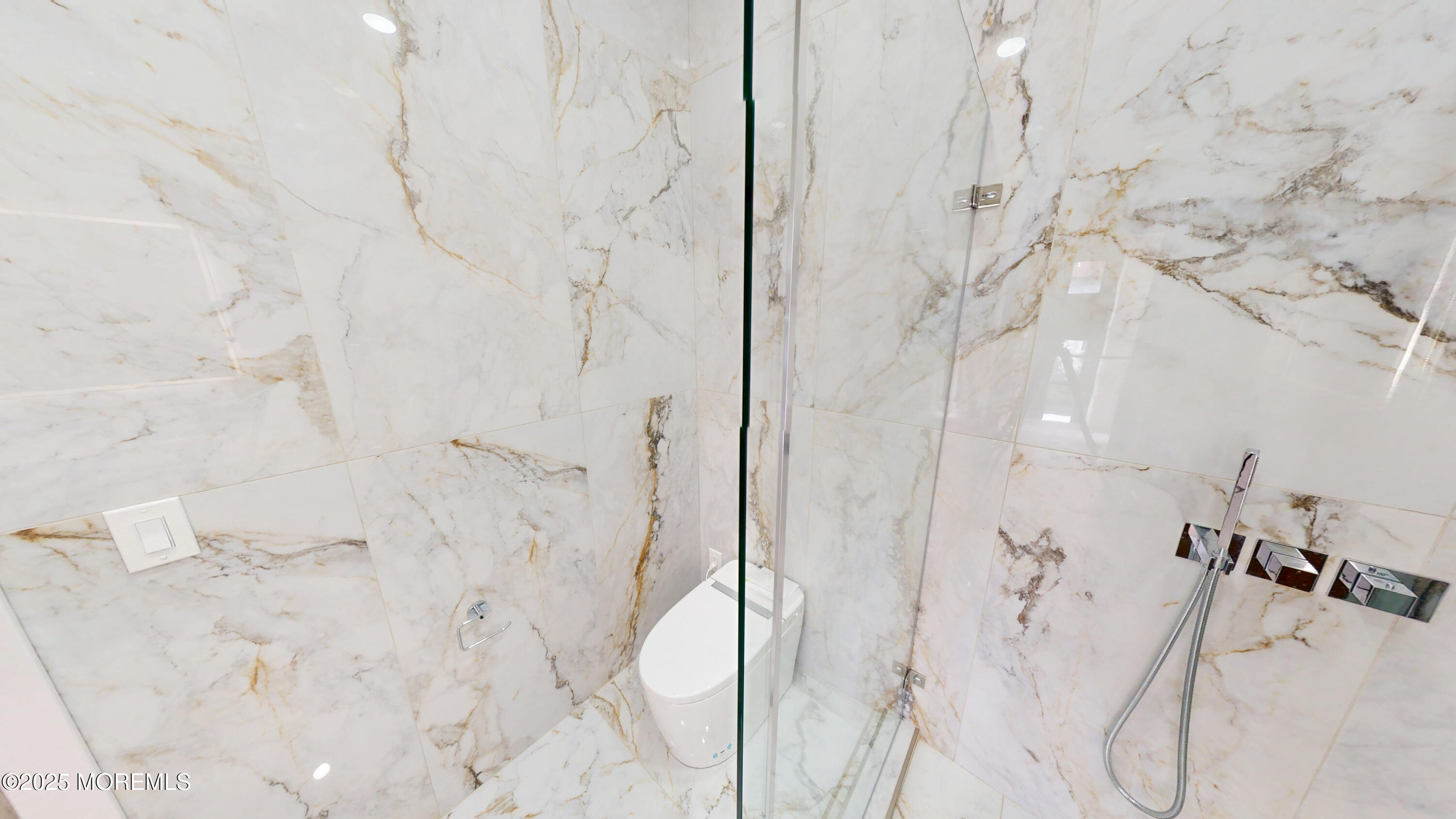 93 Buckley Road Marlboro, NJ 07746 - Photo 16 of 76 08292025_122752