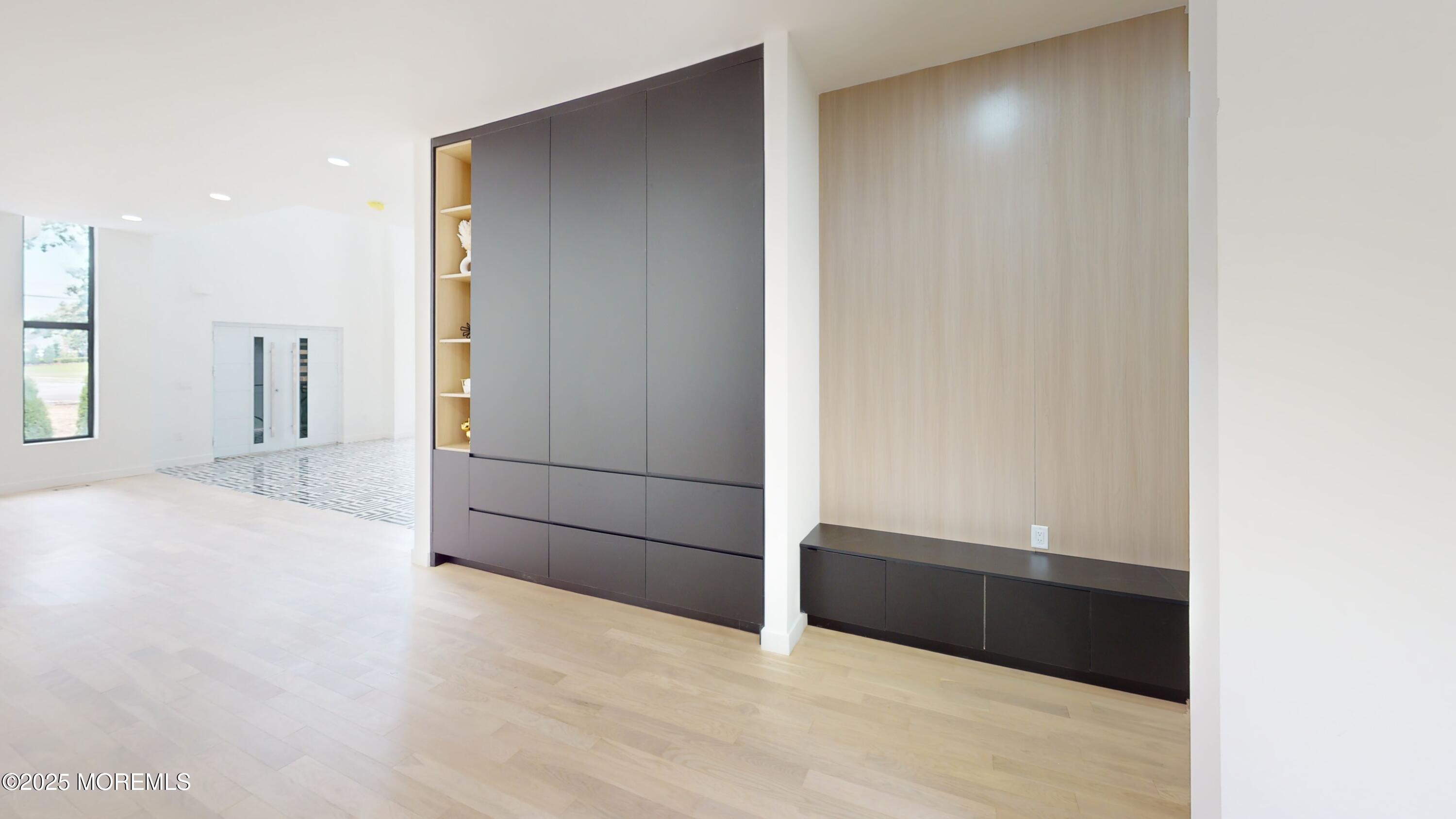 93 Buckley Road Marlboro, NJ 07746 - Photo 27 of 76 Hallway to garage