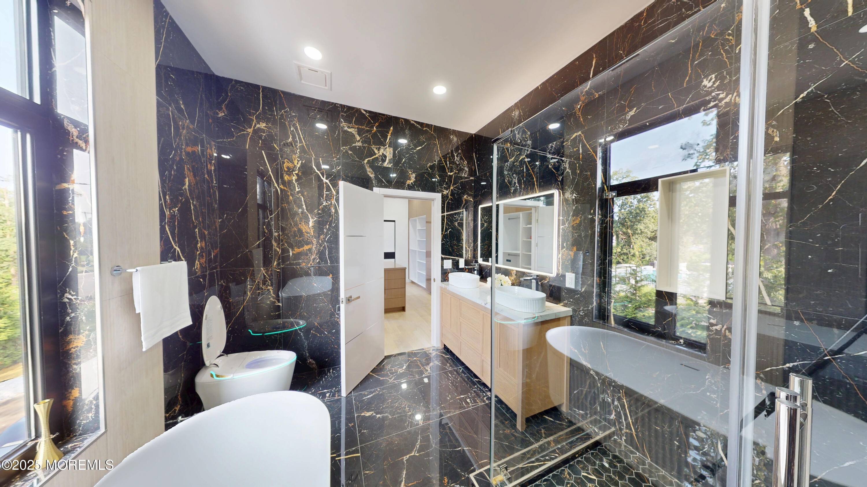 93 Buckley Road Marlboro, NJ 07746 - Photo 46 of 76 08212025_103352