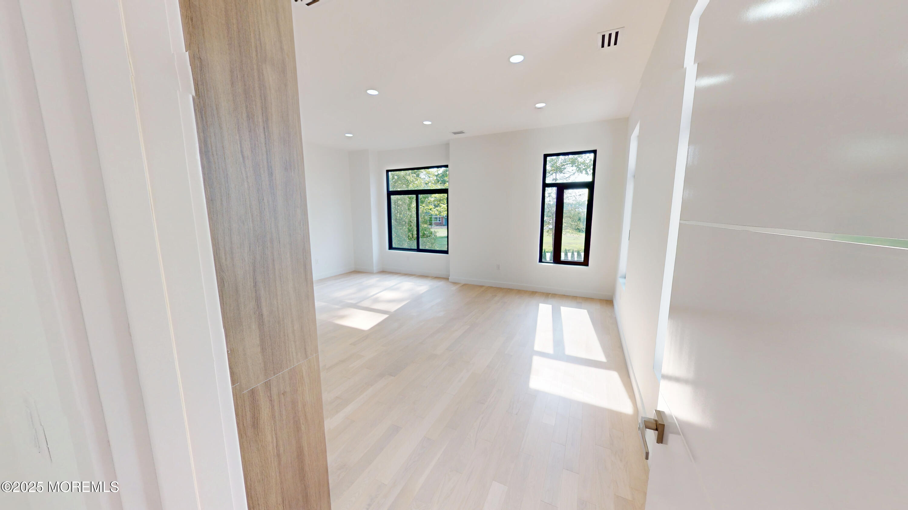 93 Buckley Road Marlboro, NJ 07746 - Photo 7 of 76 08212025_102818