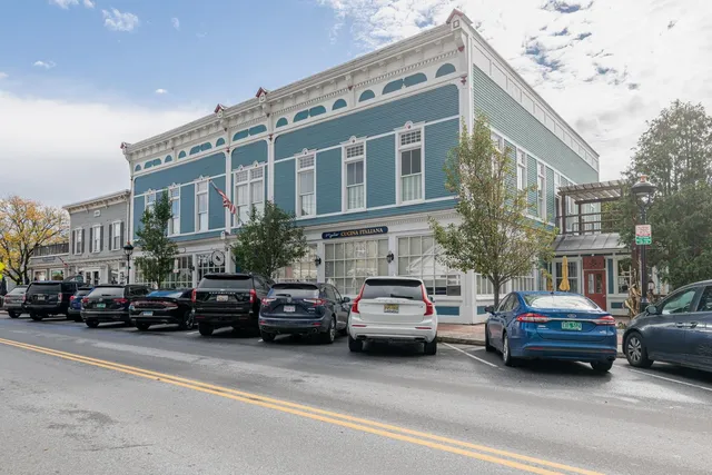 $675,000 | 4928 Main Street, Unit 2, Manchester, VT 05255