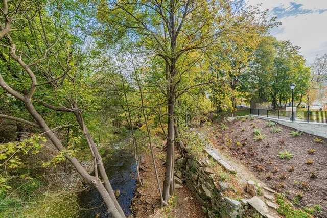 $675,000 | 4928 Main Street, Unit 2, Manchester, VT 05255