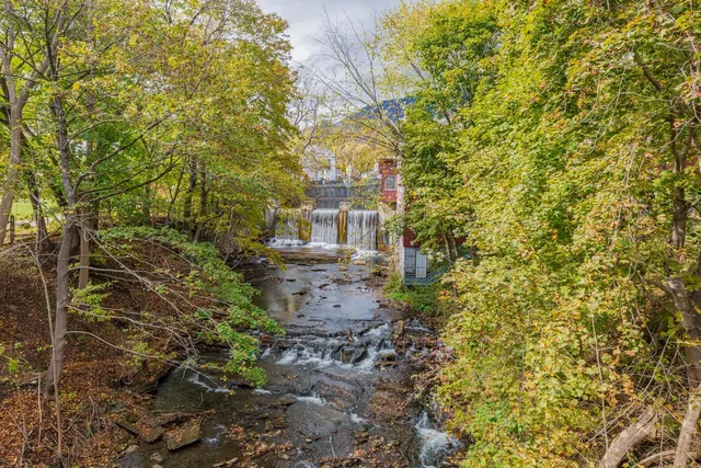 $675,000 | 4928 Main Street, Unit 2, Manchester, VT 05255