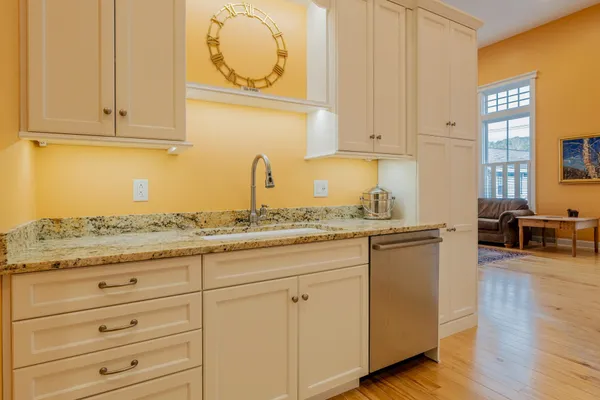 $645,000 | 4928 Main Street, Unit 2, Manchester, VT 05255