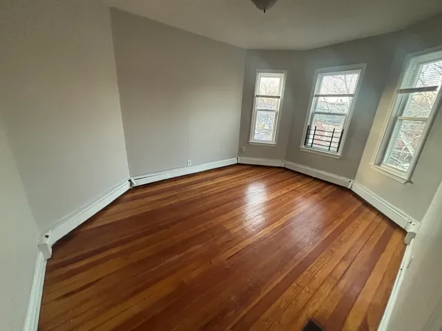 $3,750 | 139 Bowdoin Street, Unit 3, Boston, MA 02122